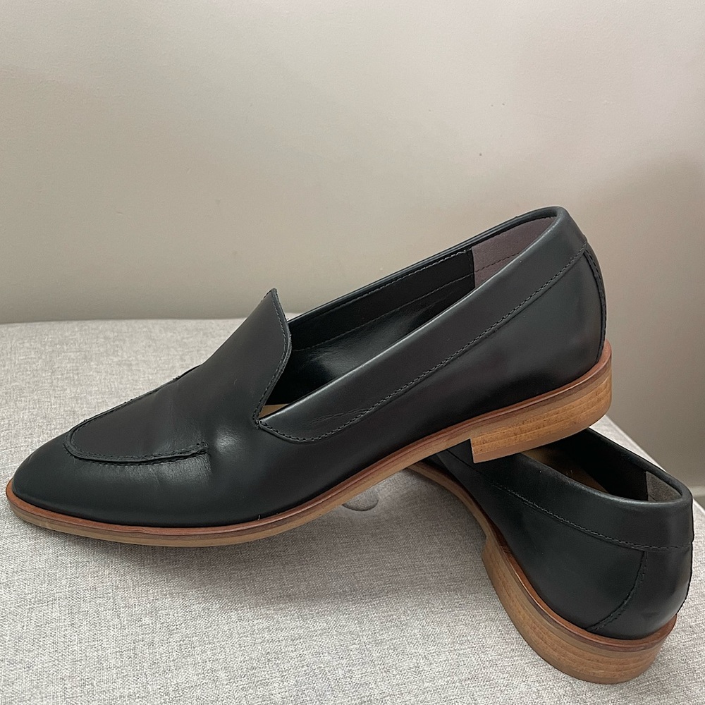 EVERLANE size 6.5 black loafers